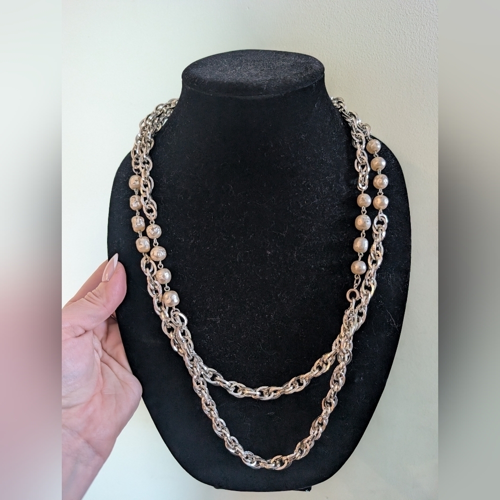 Vintage Silvertone and Pearl Necklace